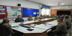 ประชุมบริหารประจำเดือน  กุมภาพันธ์ สถานีตำรวจภูธรบ้านมาบอำมฤต  ครั้งที่ 2/2568 ณ บริเวณ หน้า สภ.บ้านมาบอำมฤต